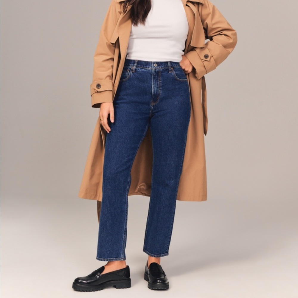 Abercrombie Curve Love Ultra High Rise Ankle Straight Jeans
